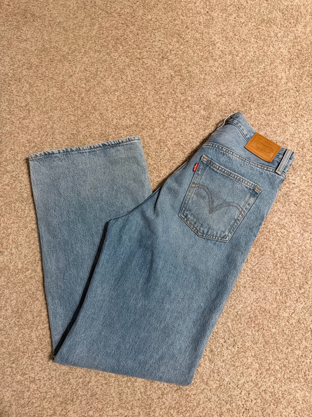 Levi's Men's Light Blue Relaxed Fit Jeans